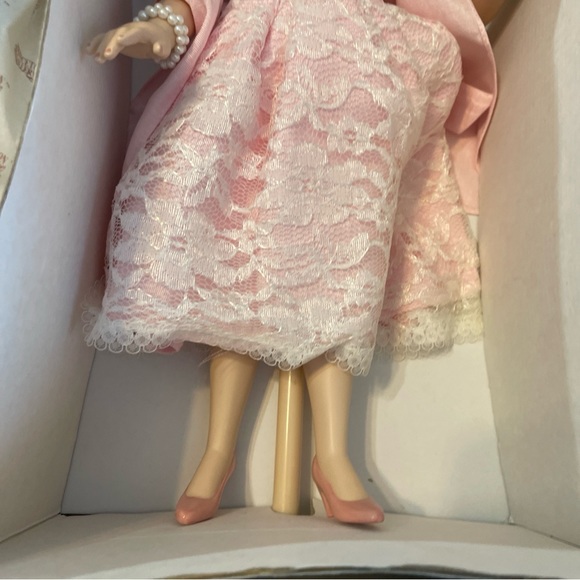 ROCK and ROLL DOLL Collection Princeton Gallery Chantilly Lace Porcelain In Box - Picture 4 of 11